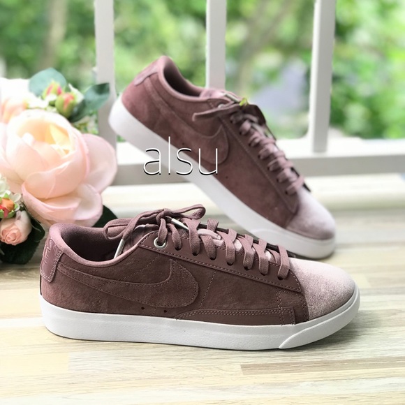 Nike Blazer Low LX WMNS - Picture 2 of 8
